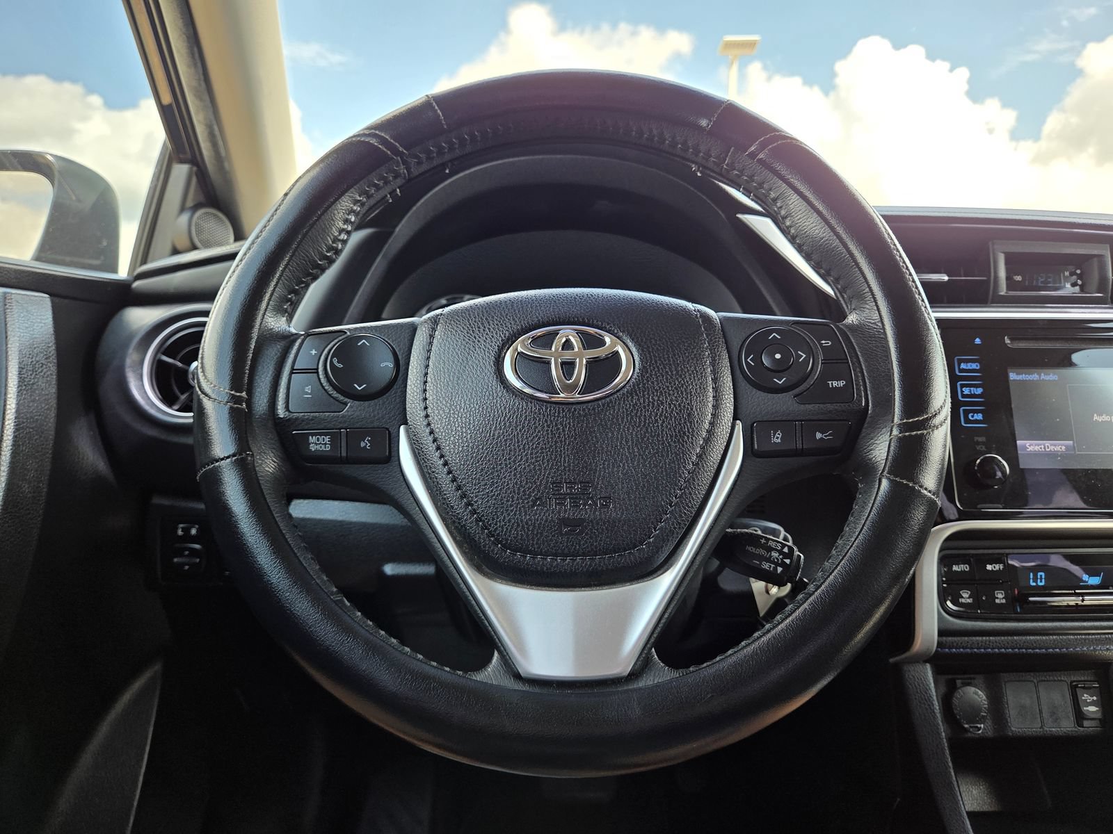 Used 2019 Toyota Corolla SE FWD image 45