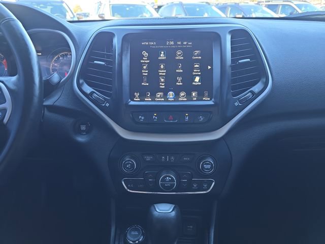 Used 2017 Jeep Cherokee Limited w/ Technology Group image 25