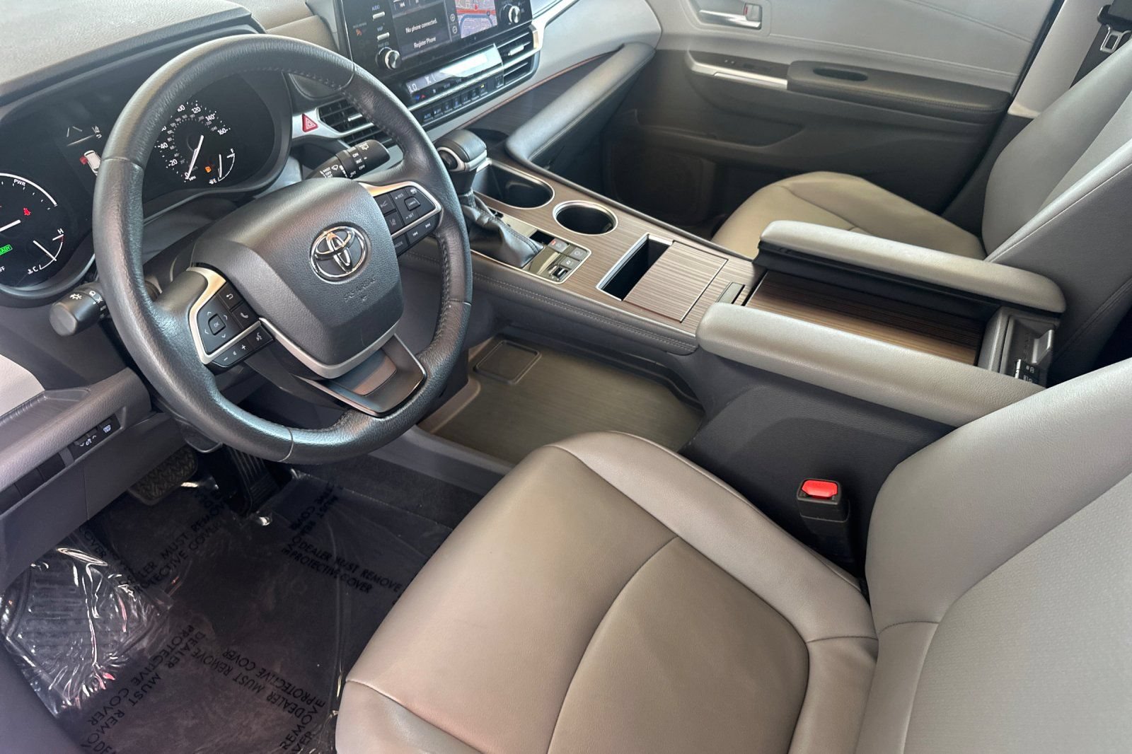 Certified 2022 Toyota Sienna XLE w/ XLE Plus Package FWD image 12