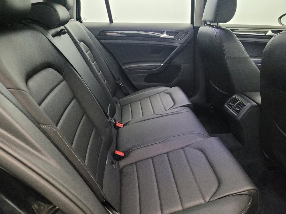Used 2018 Volkswagen Golf SEL image 19