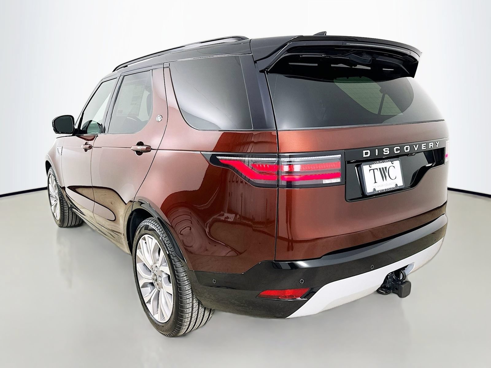 New 2026 Land Rover Discovery Limited Edition AWD/4WD image 7