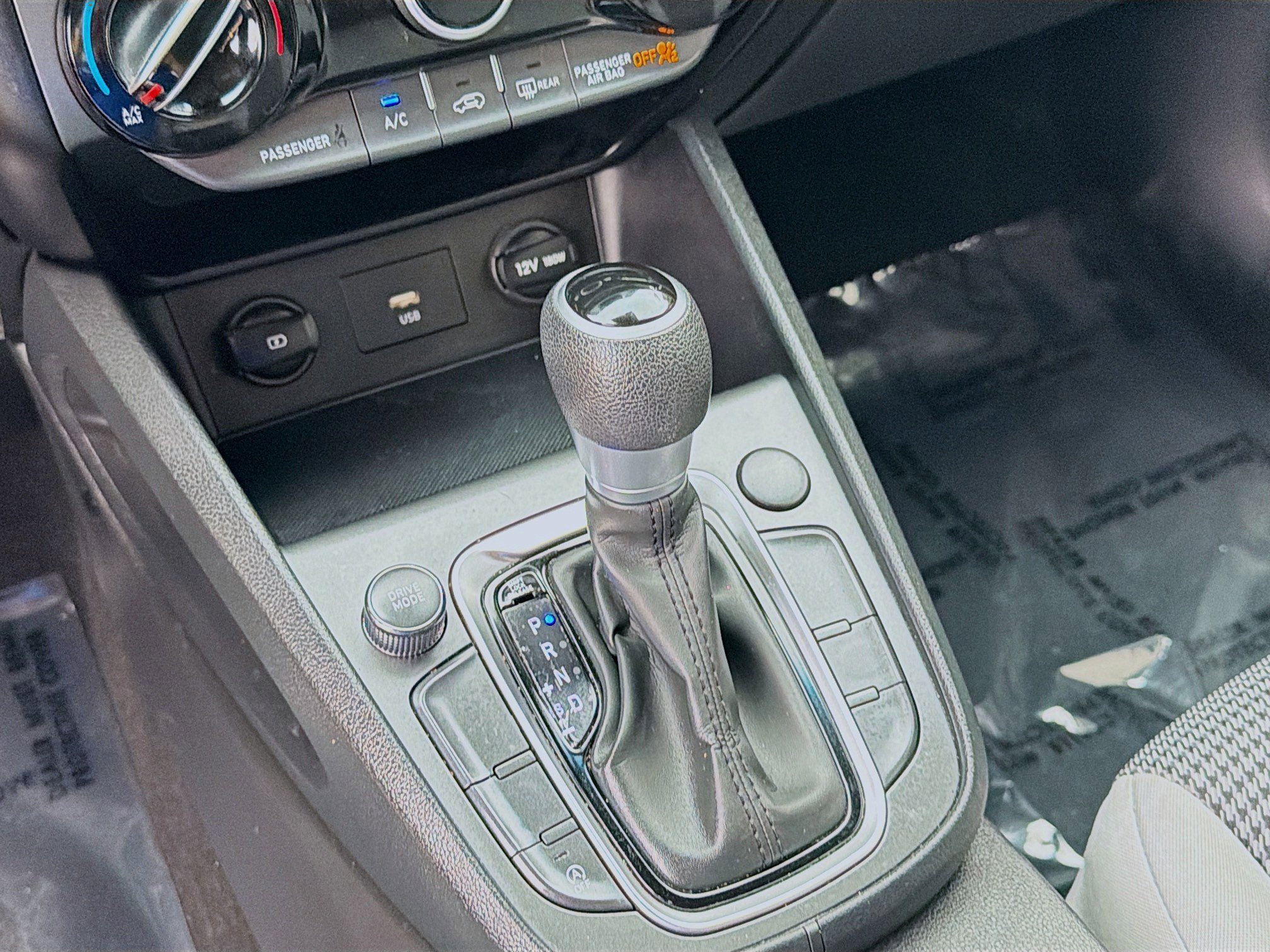 Used 2022 Hyundai Kona SE image 13