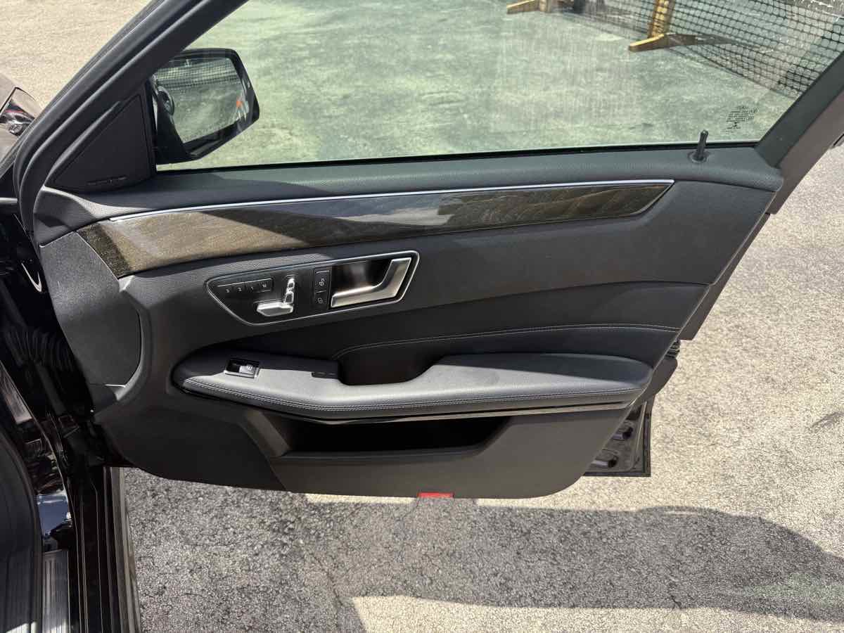 Used 2015 Mercedes-Benz E 350 4MATIC Sedan image 23