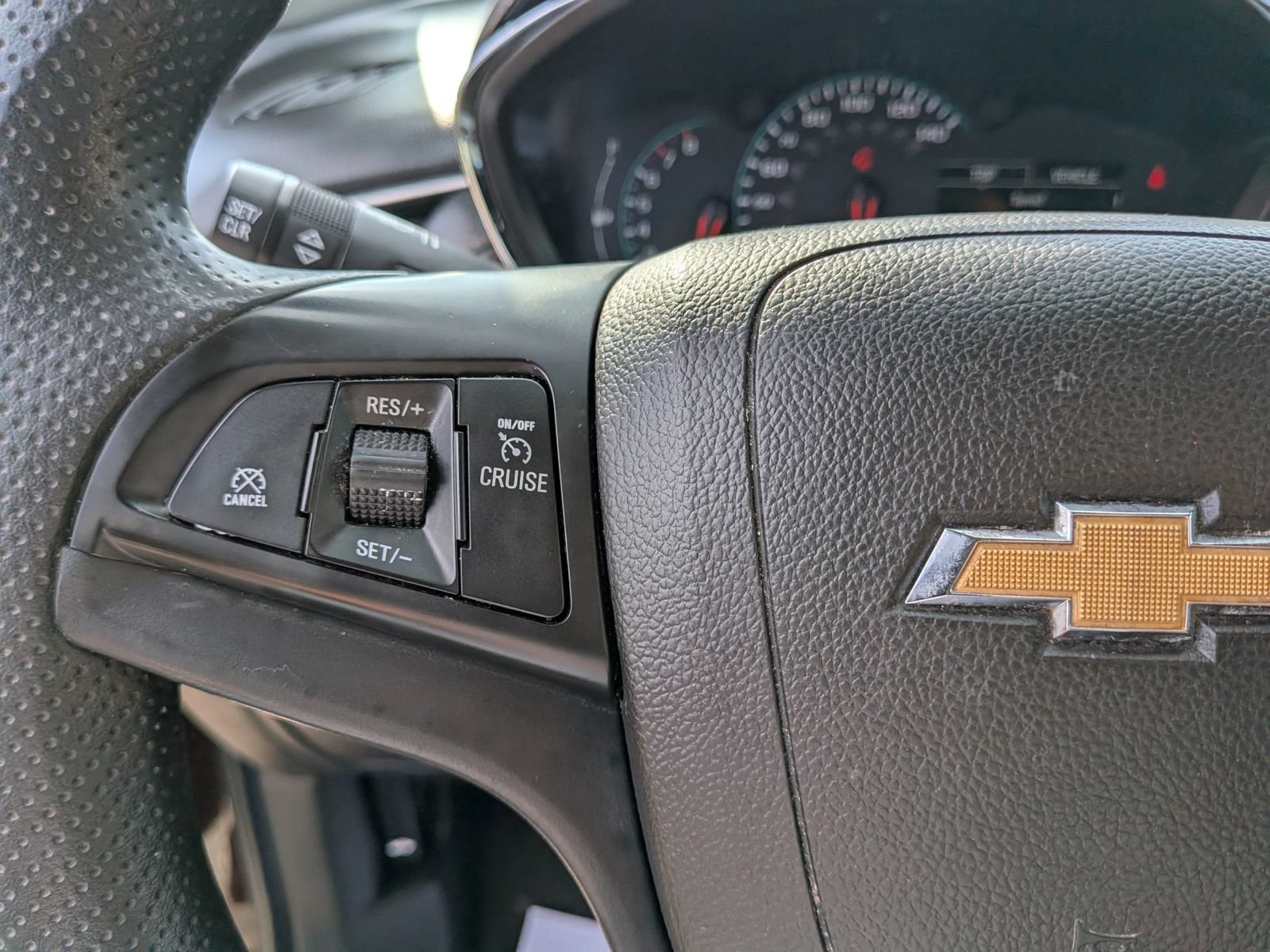 Used 2021 Chevrolet Trax LT AWD/4WD image 38