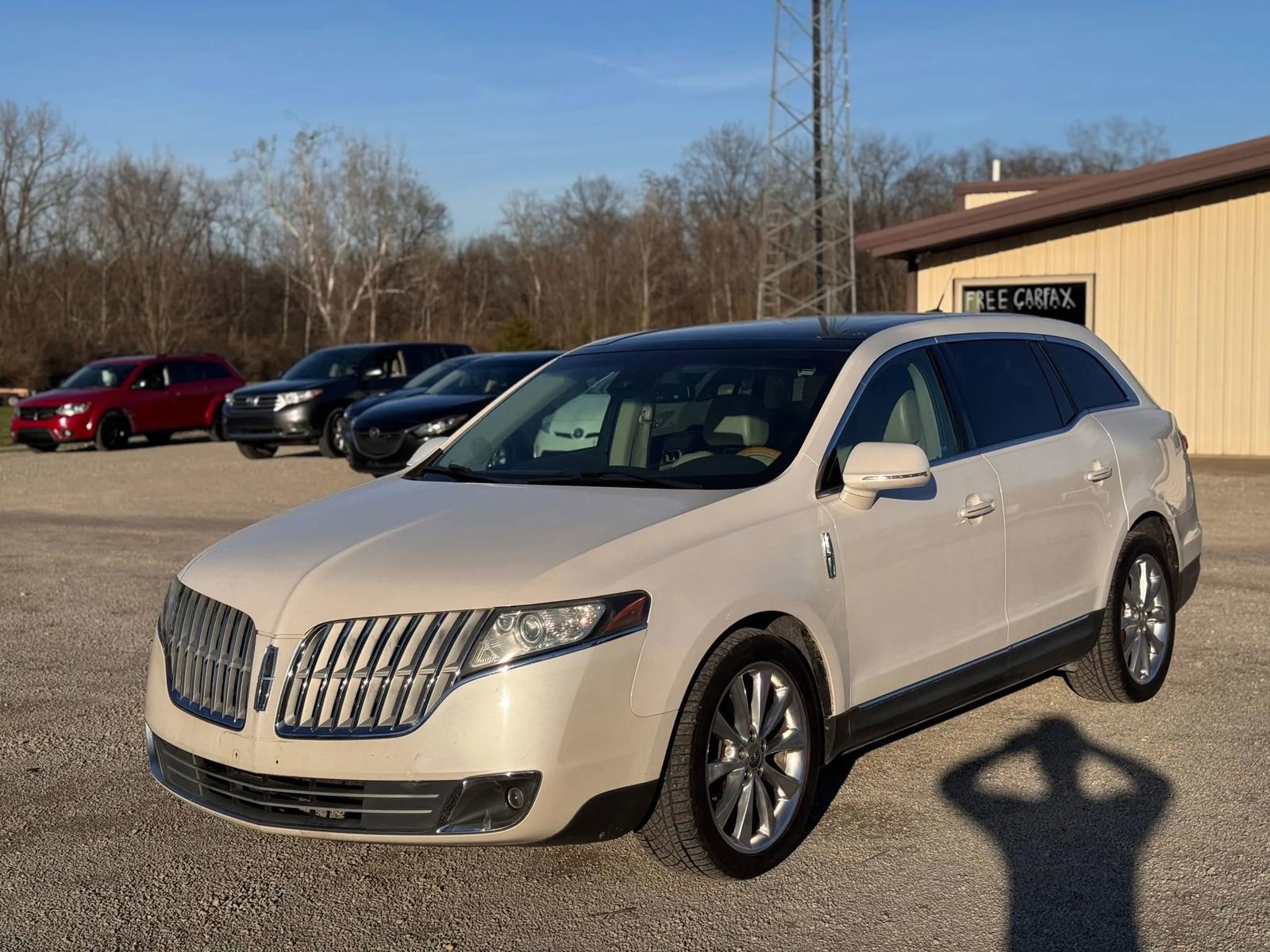 Used 2012 Lincoln MKT AWD image 9