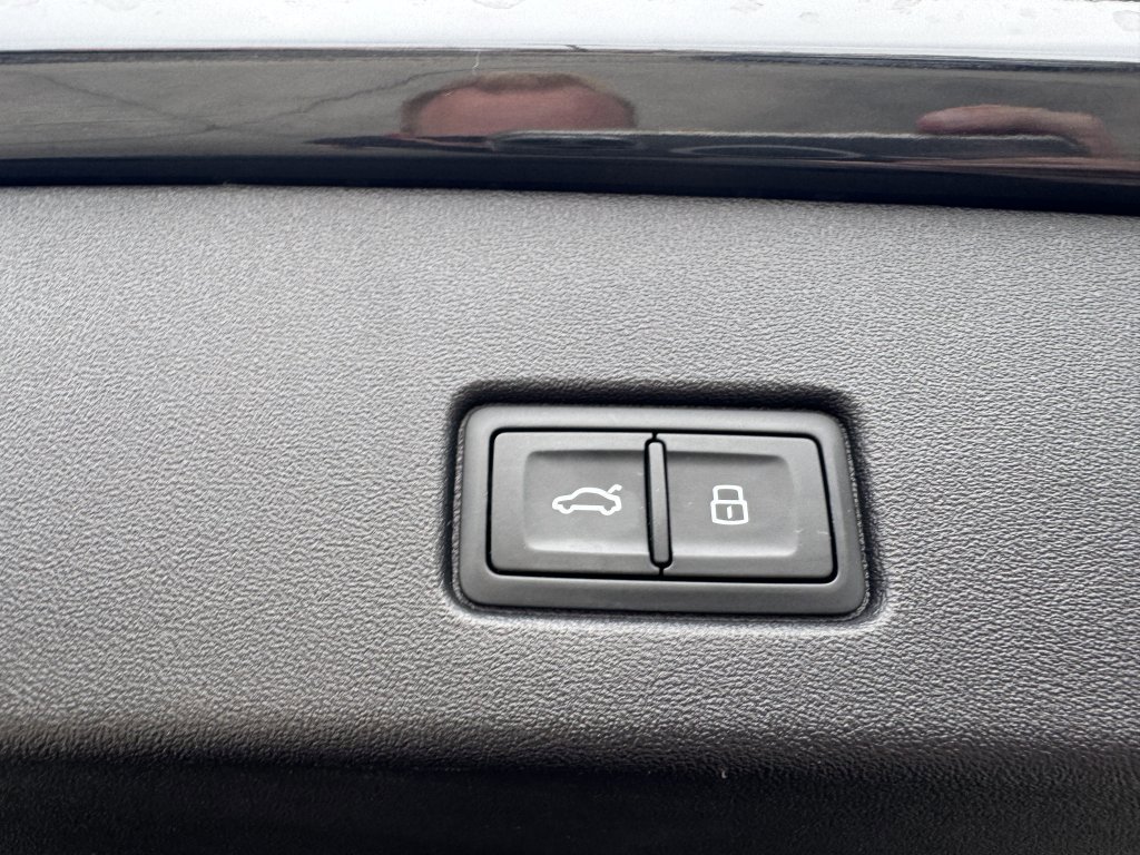Used 2022 Audi Q4 e-tron Premium Plus w/ Premium Plus image 41