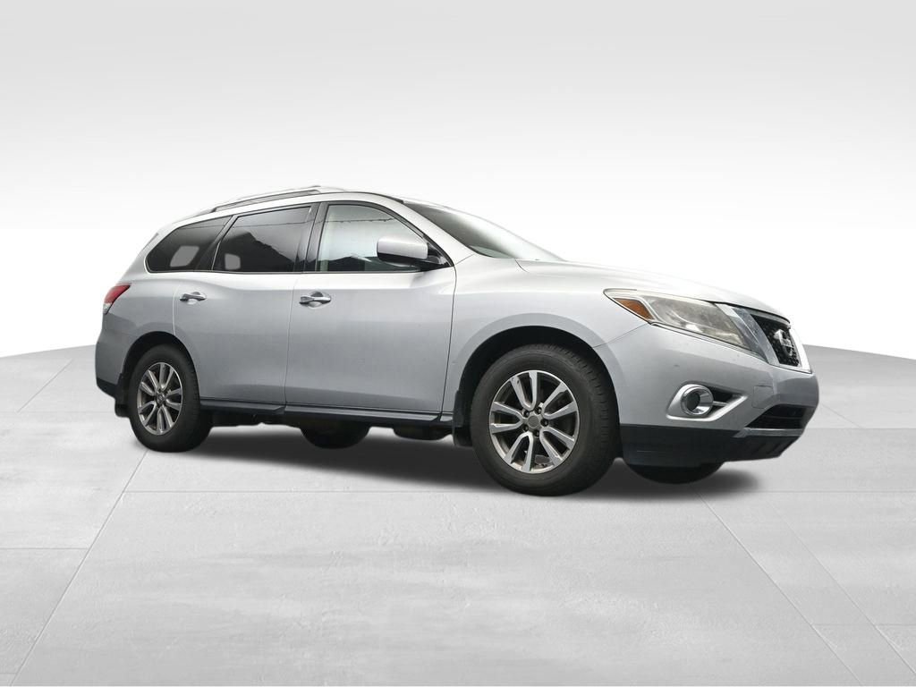 Used 2015 Nissan Pathfinder SV w/ Trailer Tow Package image 15