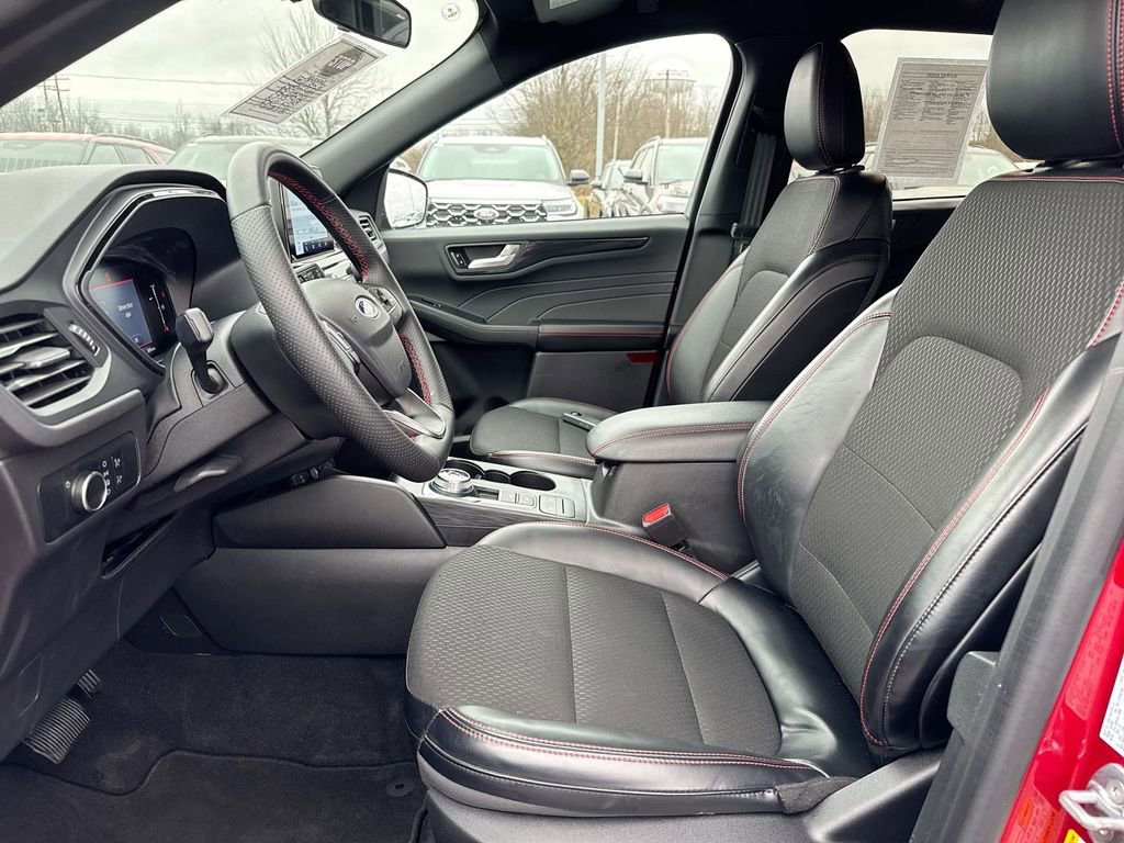 Used 2025 Ford Escape ST-Line AWD/4WD image 19