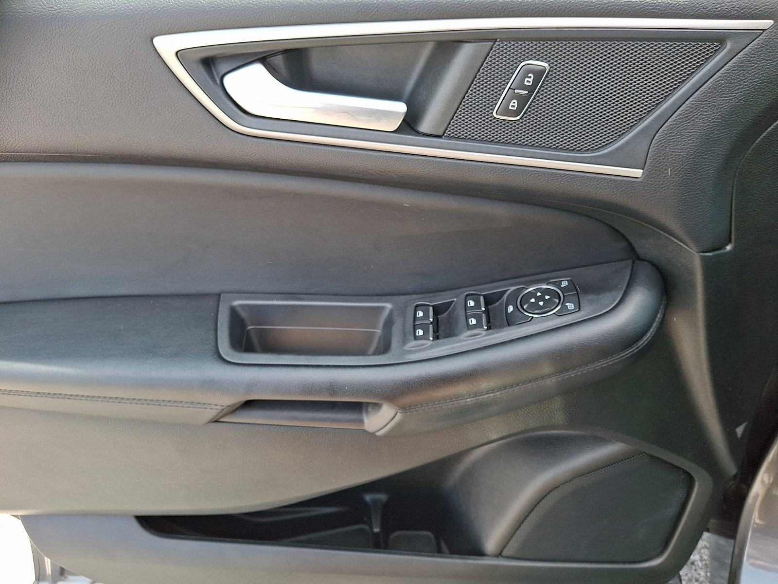 Used 2022 Ford Edge SEL w/ Convenience Package AWD/4WD image 12