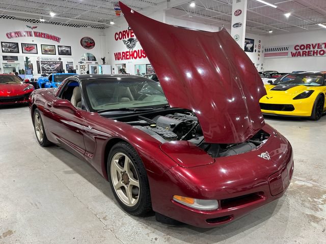 Used 2003 Chevrolet Corvette Coupe w/ Preferred Equipment Group RWD image 32