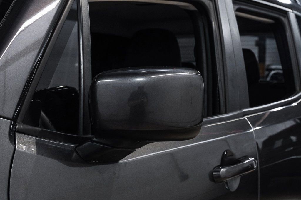 Used 2018 Jeep Renegade Latitude FWD image 44