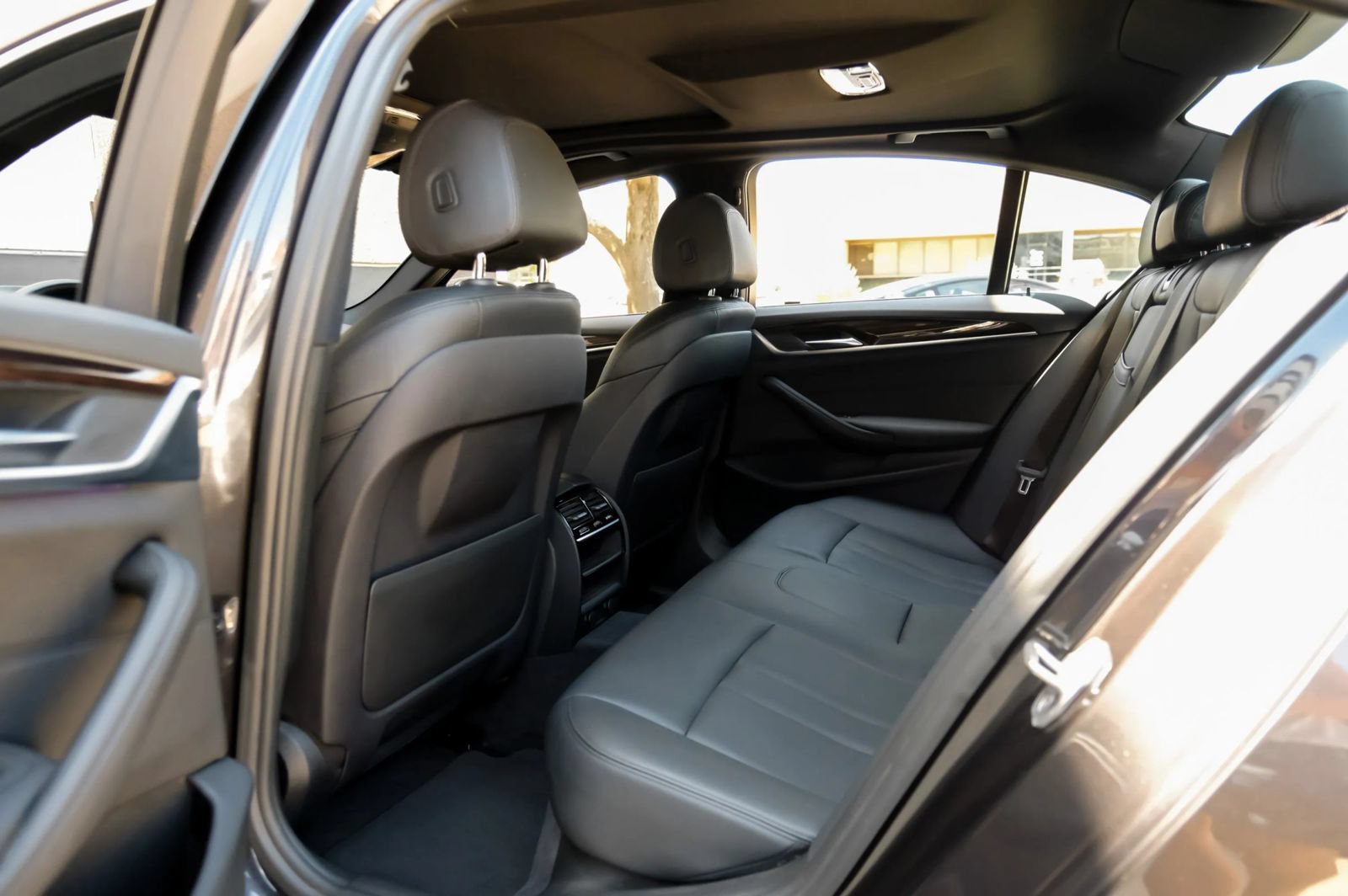 Used 2018 BMW 530i RWD image 49
