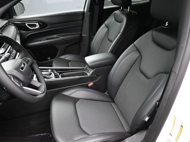 New 2026 Jeep Compass Latitude image 13