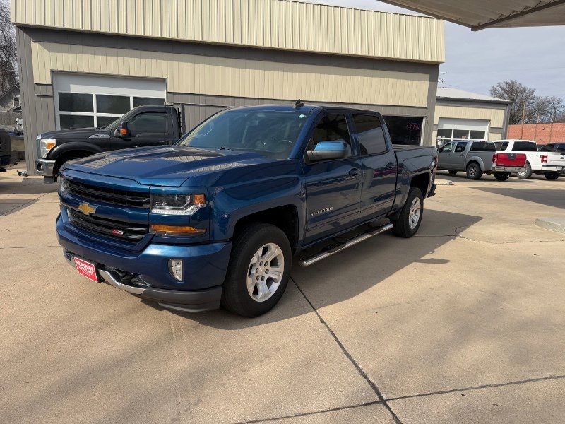 Used 2018 Chevrolet Silverado 1500 LT w/ All Star Edition image 22