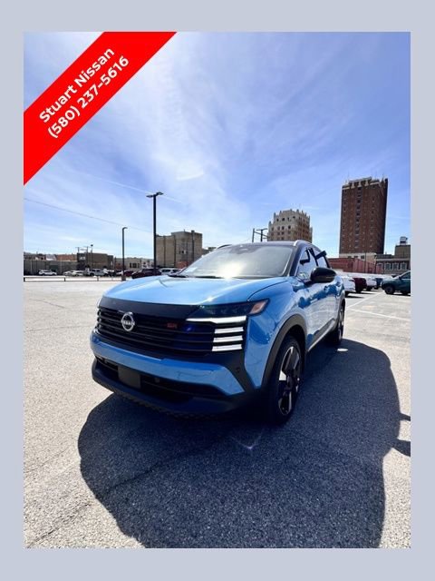 New 2025 Nissan Kicks SR image 1