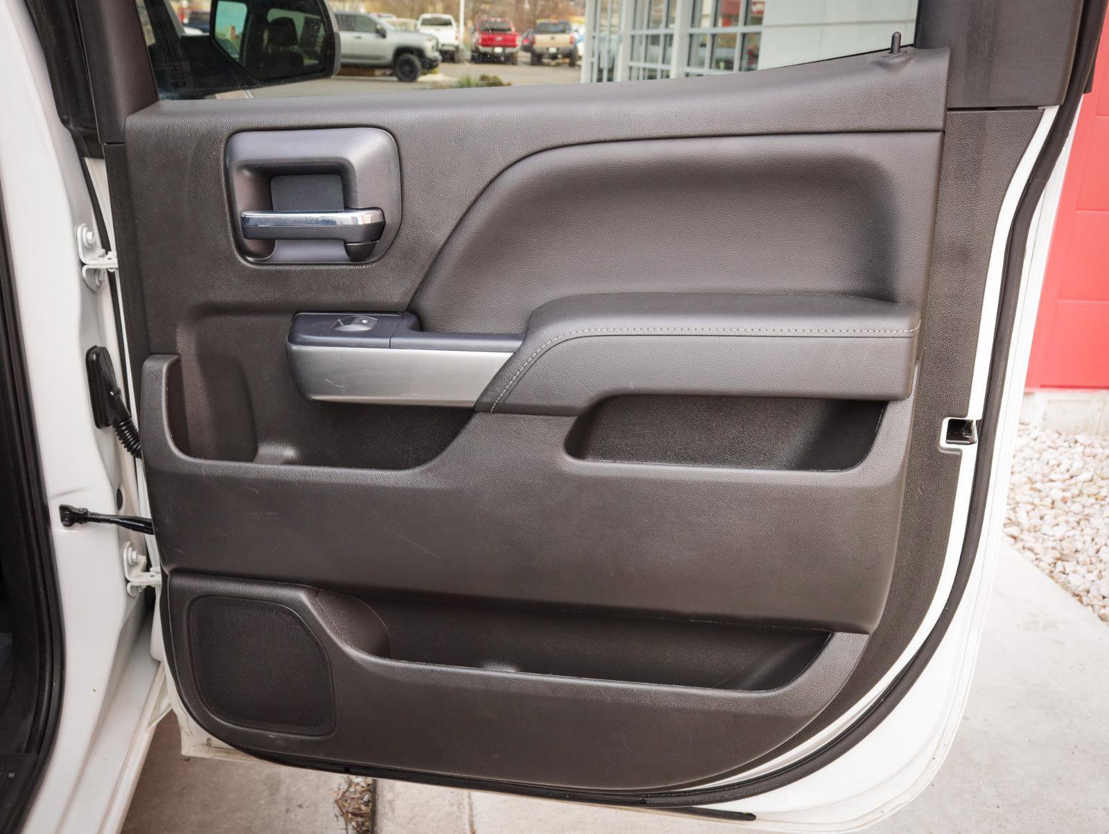 Used 2018 Chevrolet Silverado 1500 LT w/ All Star Edition image 29