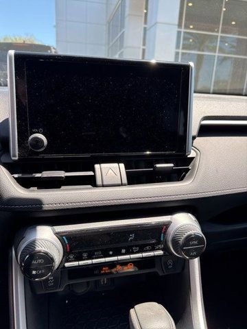 Used 2023 Toyota RAV4 XLE w/ Convenience Package image 10