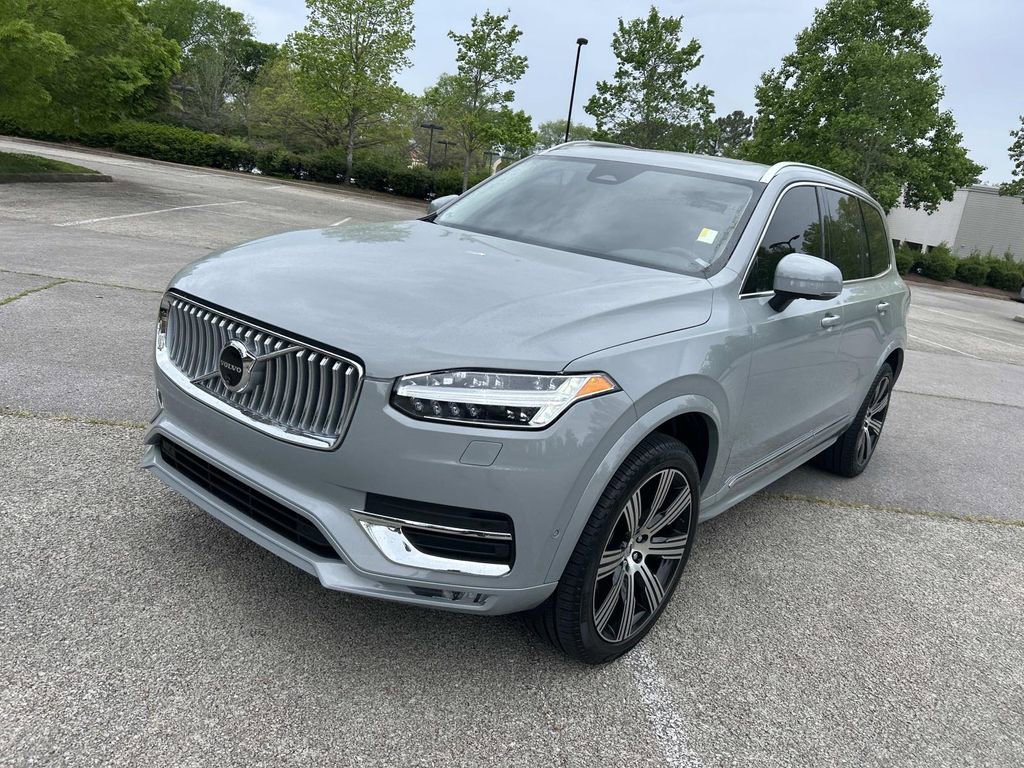 Used 2025 Volvo XC90 B6 Plus w/ Protection Package Premier image 3