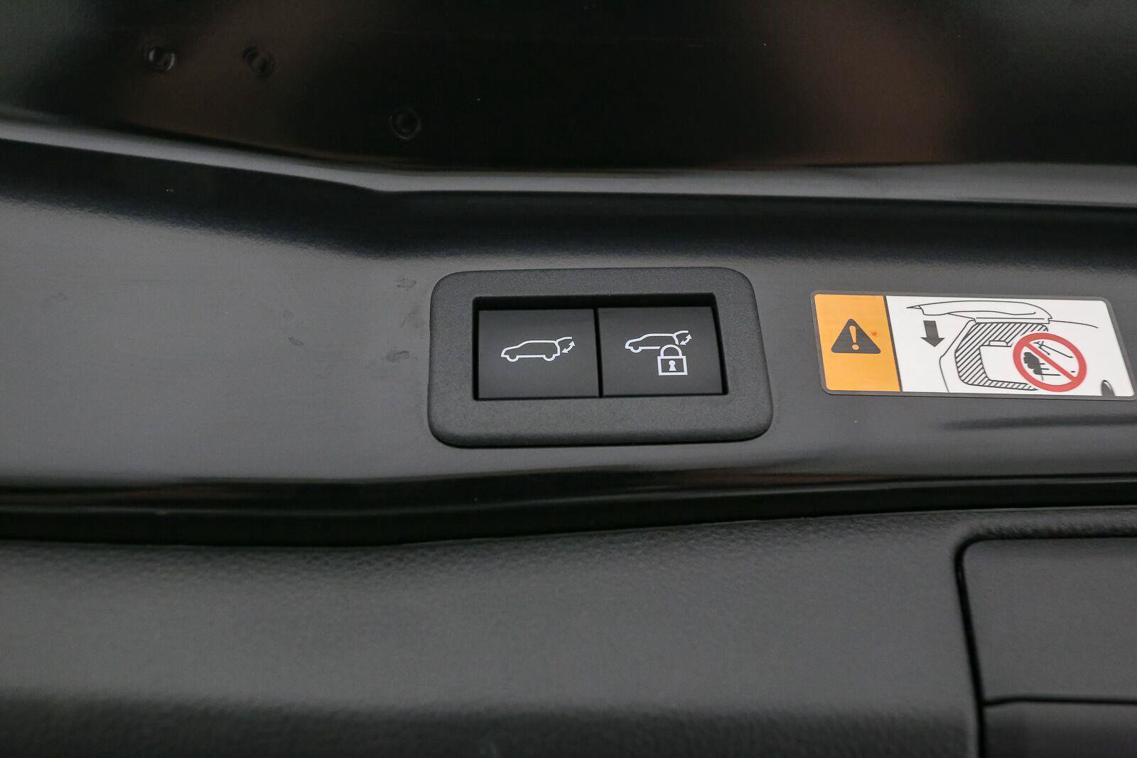 Used 2026 Toyota RAV4 XLE Premium AWD/4WD image 14