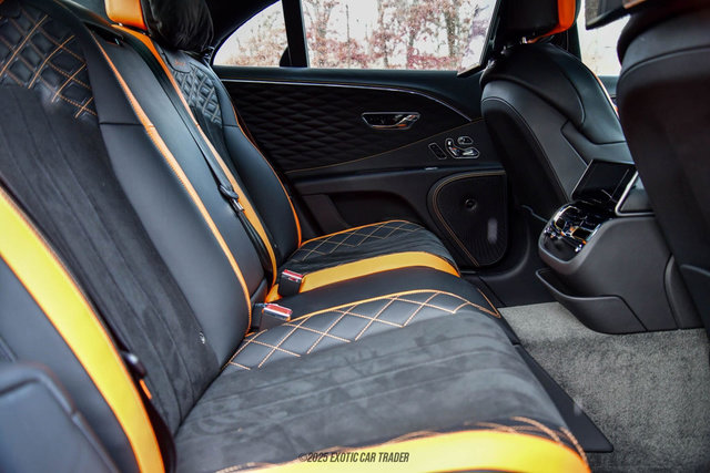 Used 2024 Bentley Flying Spur W12 image 28