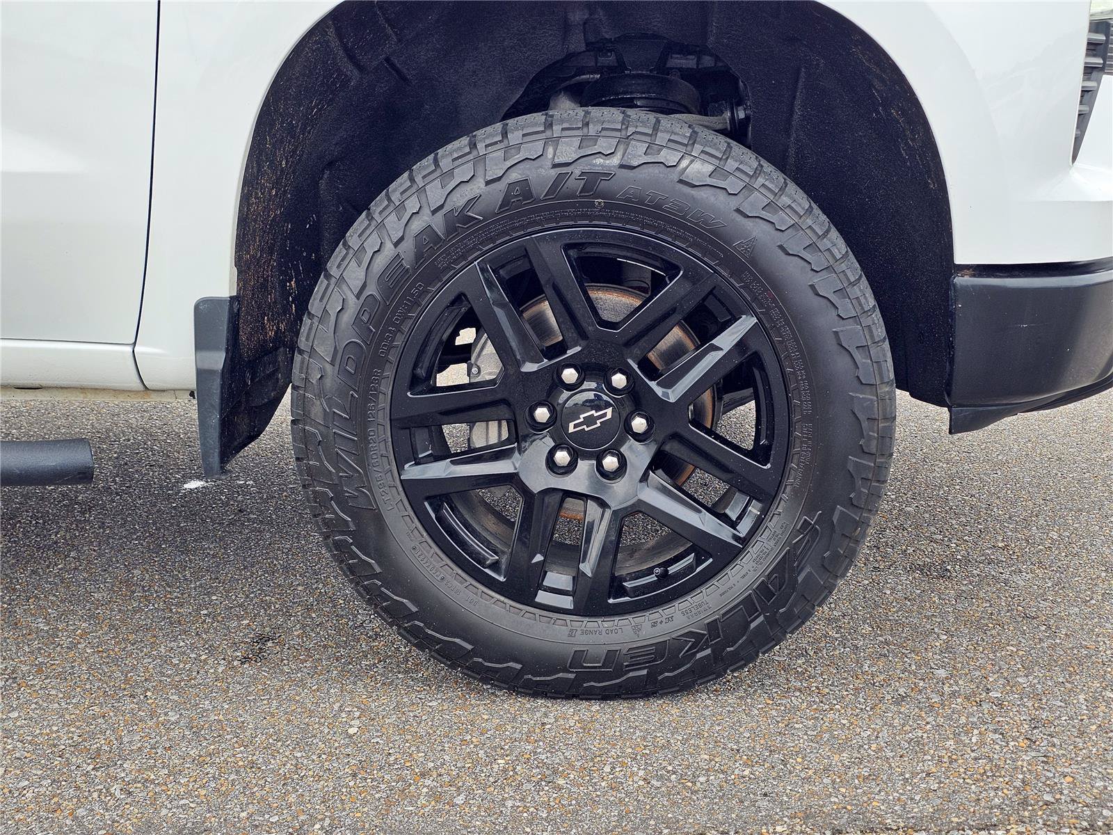 Used 2023 Chevrolet Silverado 1500 LT Trail Boss AWD/4WD image 6