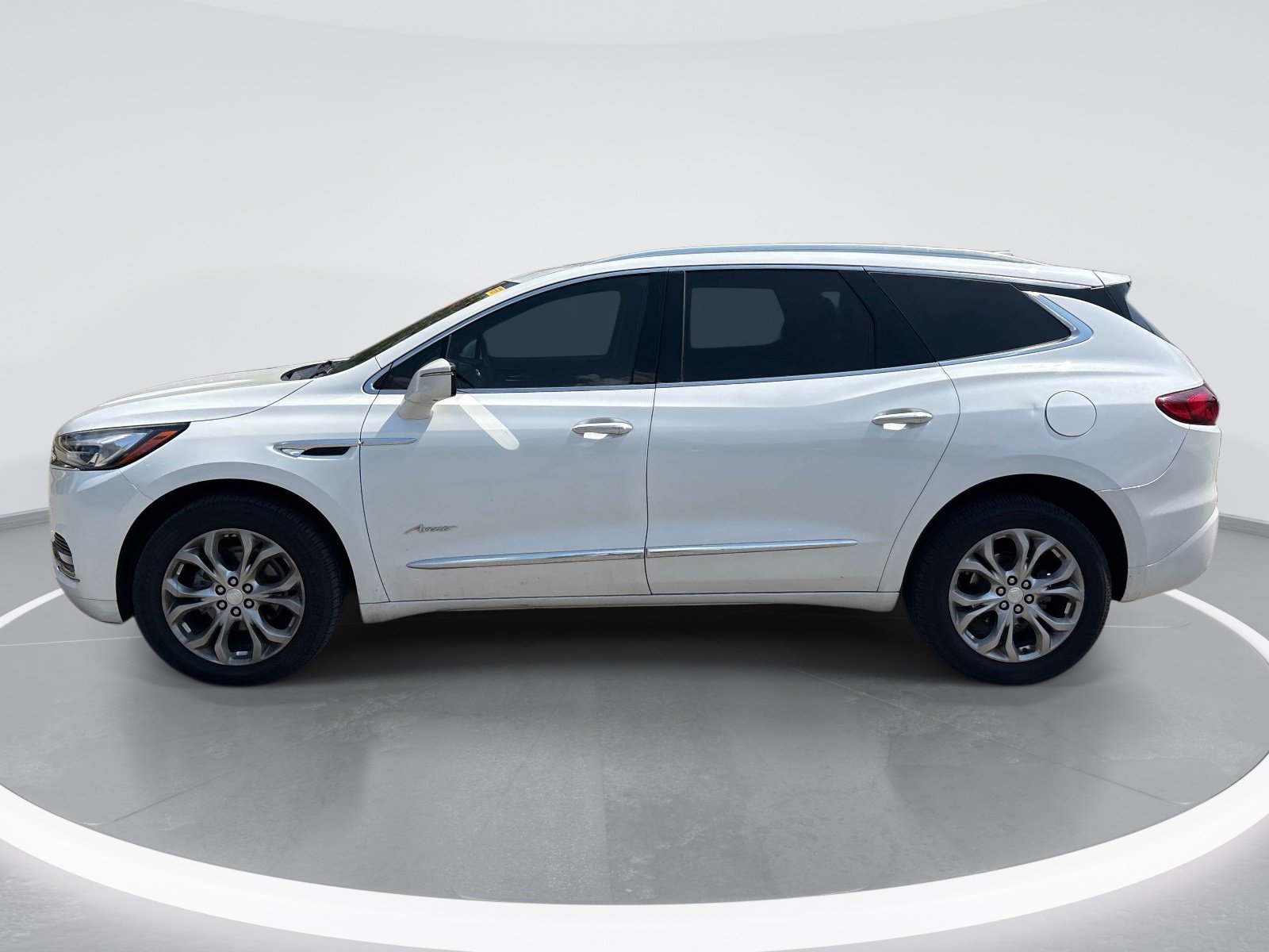 Used 2021 Buick Enclave Avenir w/ Avenir Technology Package AWD/4WD image 5