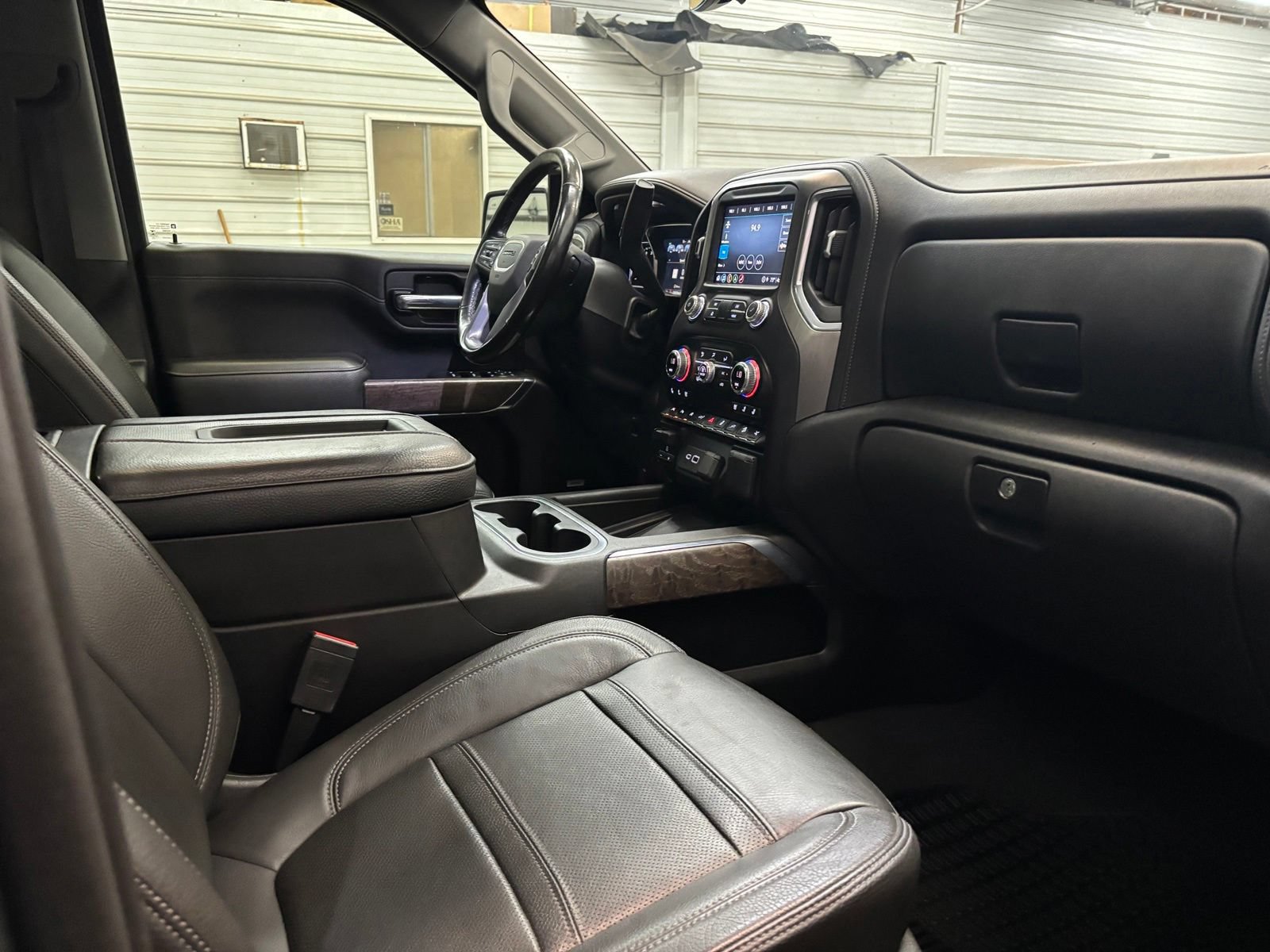 Used 2021 GMC Sierra 1500 Denali w/ Denali Ultimate Package AWD/4WD image 28
