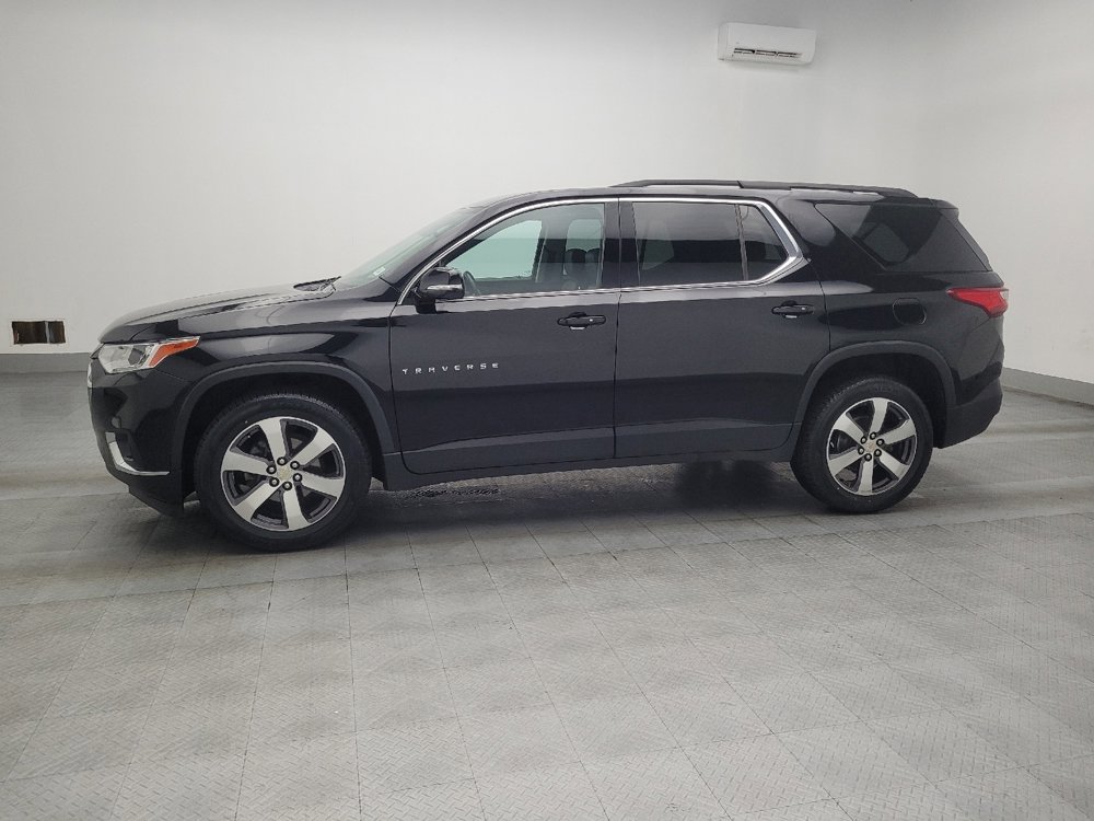 Used 2020 Chevrolet Traverse LT w/ LT Premium Package image 2