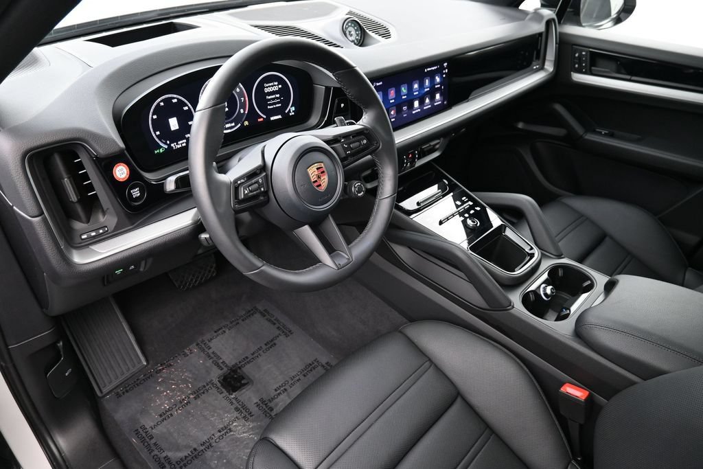 Certified 2026 Porsche Cayenne Coupe AWD/4WD image 4