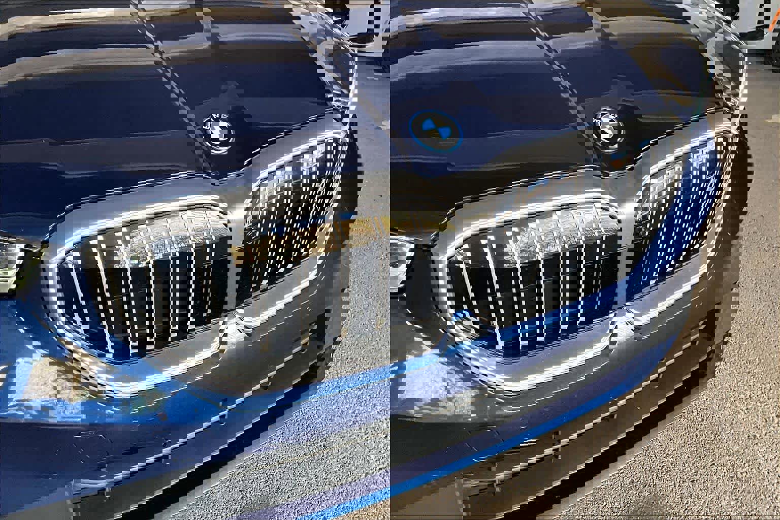 Used 2025 BMW i5 eDrive40i image 29