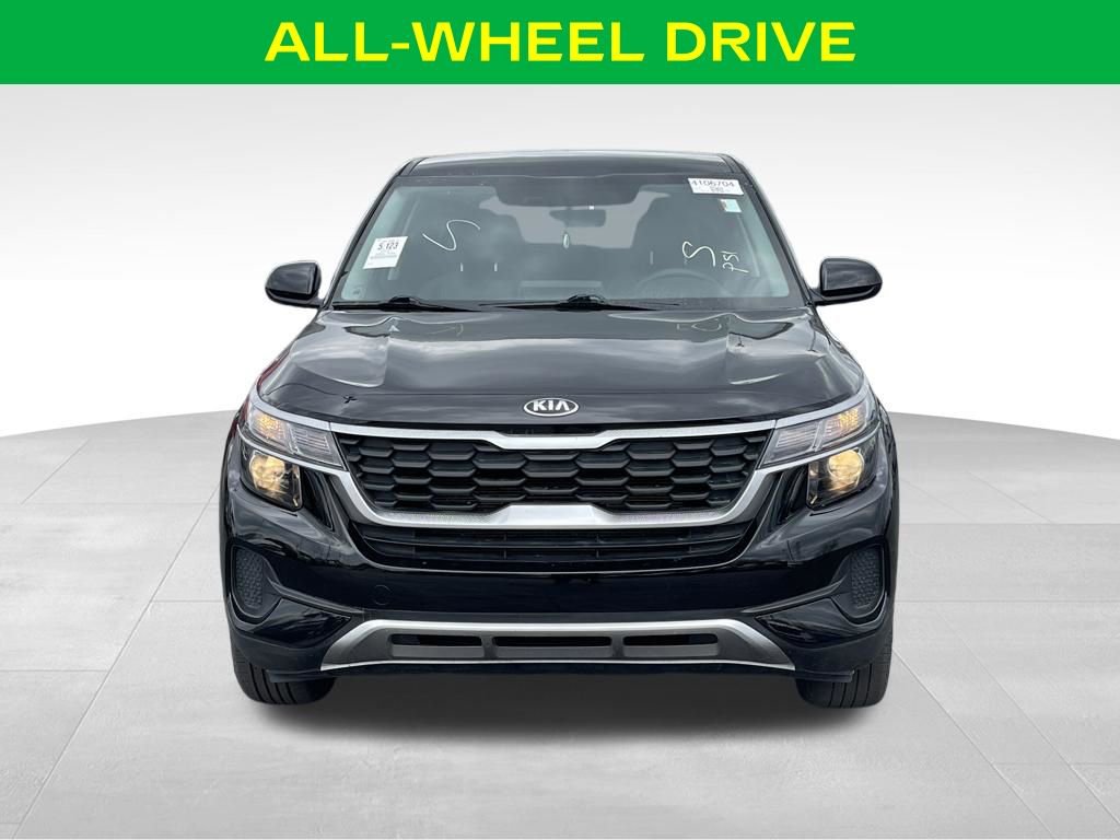 Used 2021 Kia Seltos LX image 3