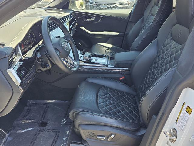 Used 2023 Audi SQ8 Prestige AWD/4WD image 2