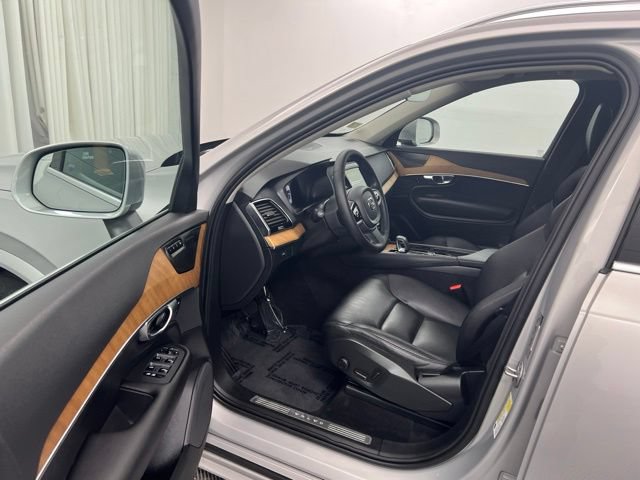 Used 2023 Volvo XC90 B6 Plus w/ Protection Package Premier AWD/4WD image 12