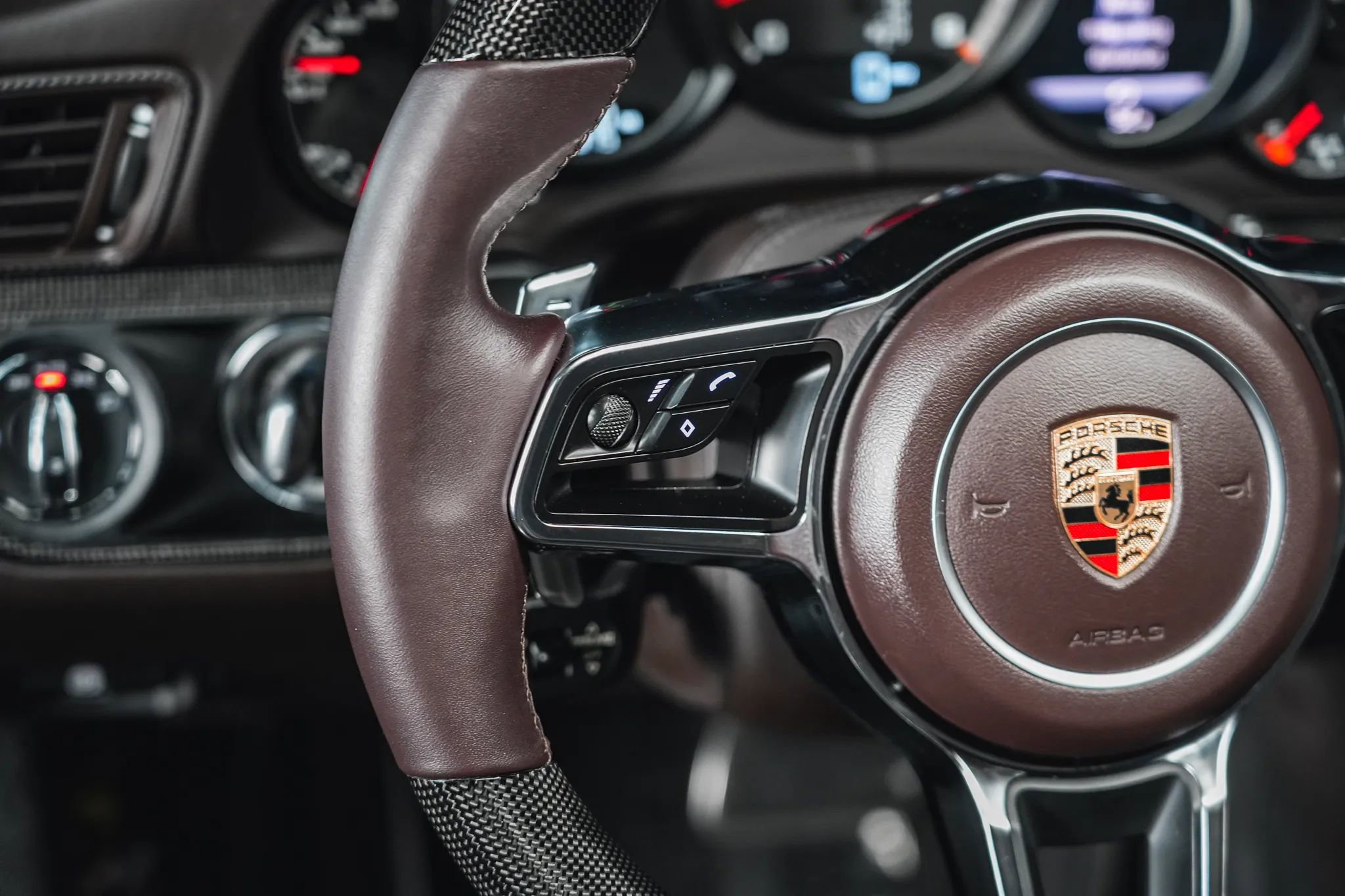Used 2015 Porsche 911 Turbo S AWD/4WD image 49