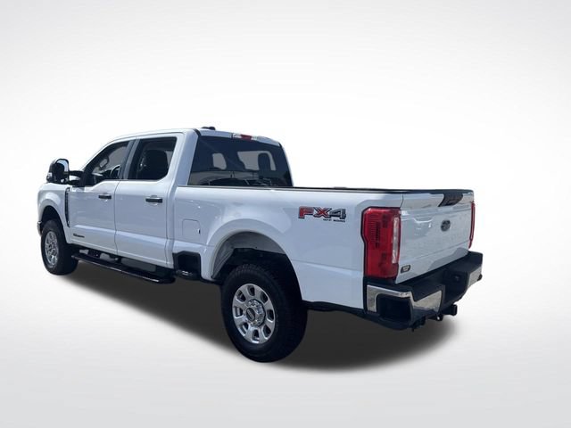 Used 2023 Ford F250 XLT w/ FX4 Off-Road Package AWD/4WD image 3