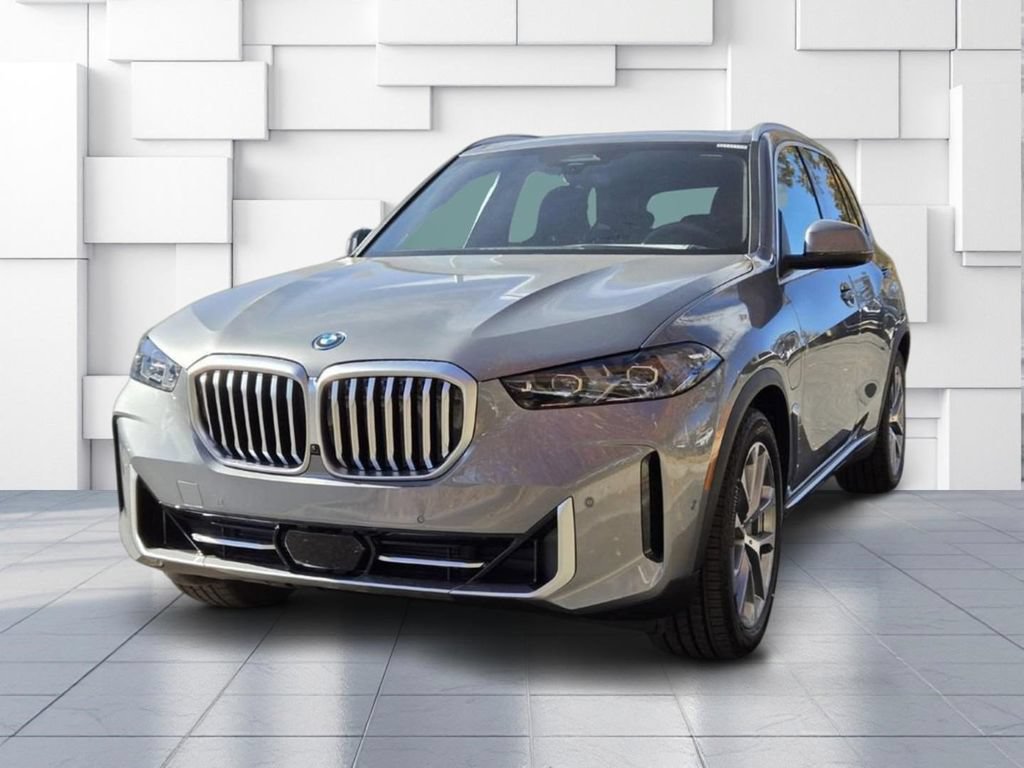 Used 2026 BMW X5 xDrive50e w/ Premium Package AWD/4WD image 3