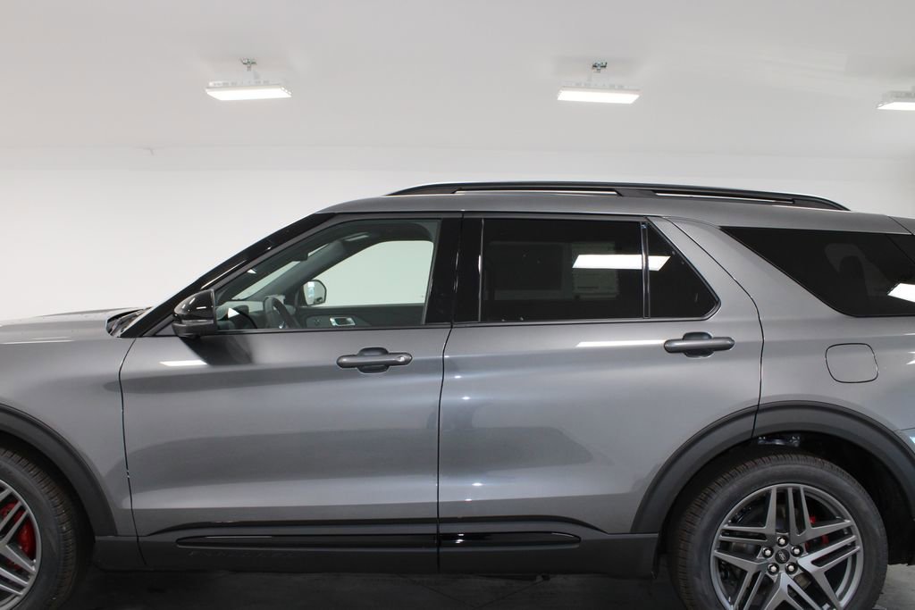 New 2026 Ford Explorer ST image 5