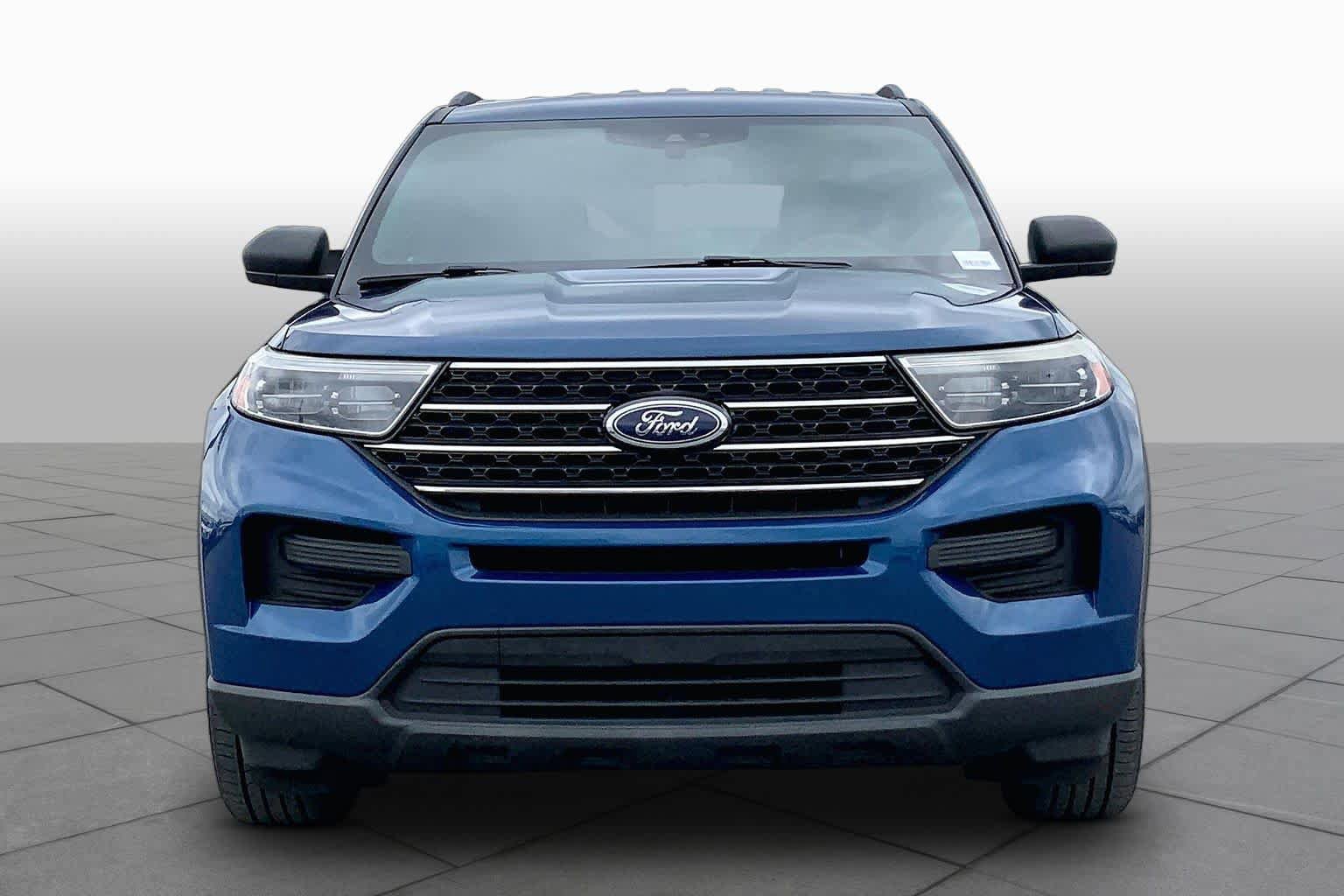 Certified 2020 Ford Explorer XLT RWD image 4