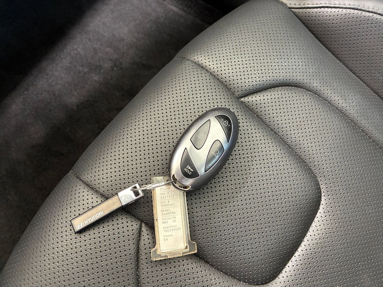 Used 2025 Hyundai Elantra Limited image 22