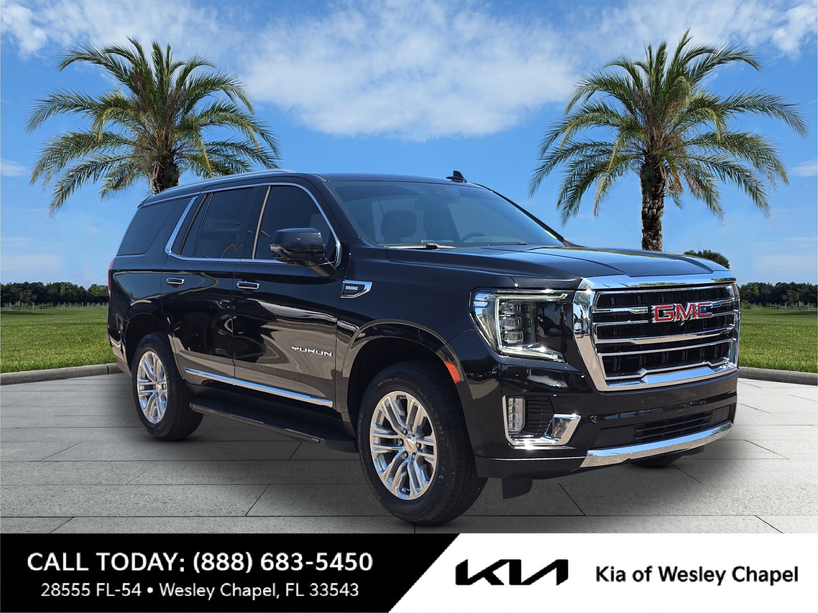 Used 2023 GMC Yukon SLT w/ SLT Luxury Package AWD/4WD image 1