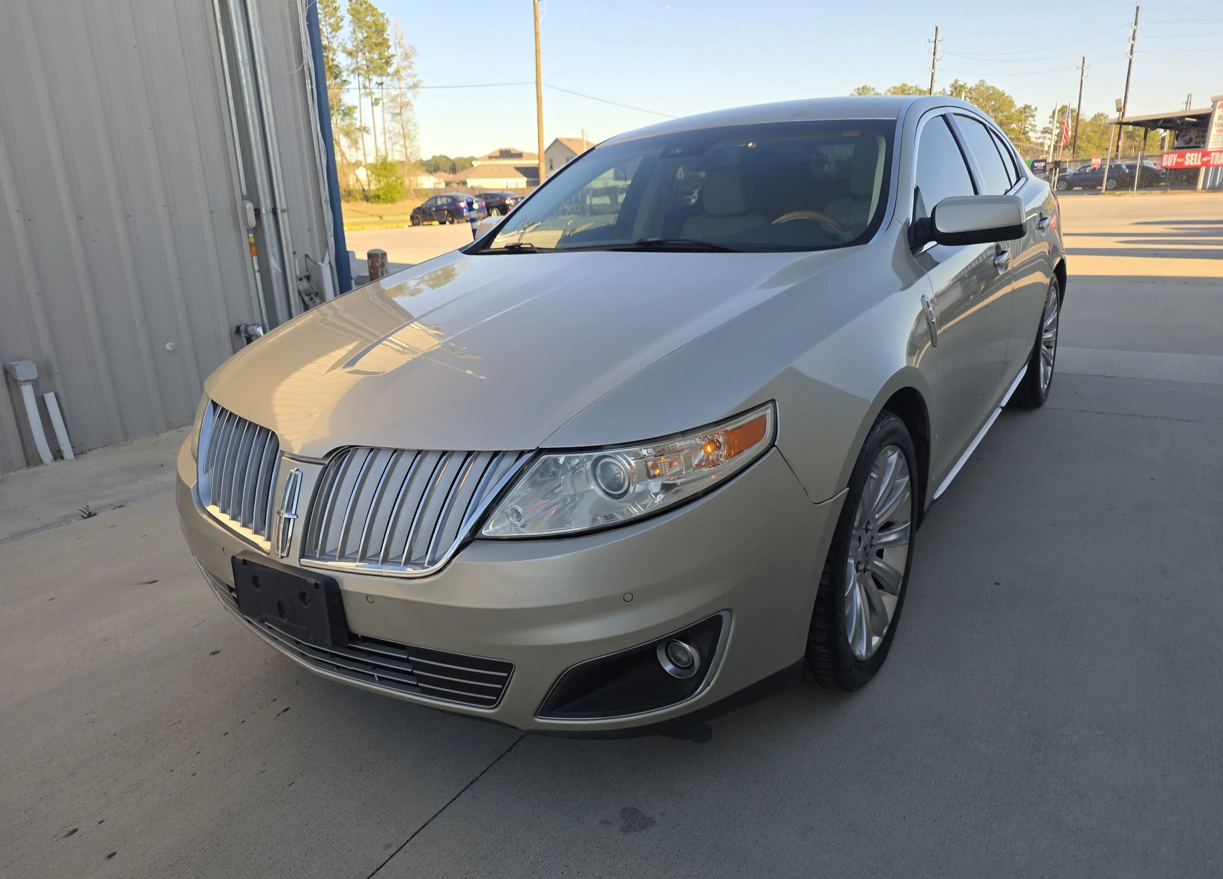 Used 2010 Lincoln MKS Sedan 4D image 3