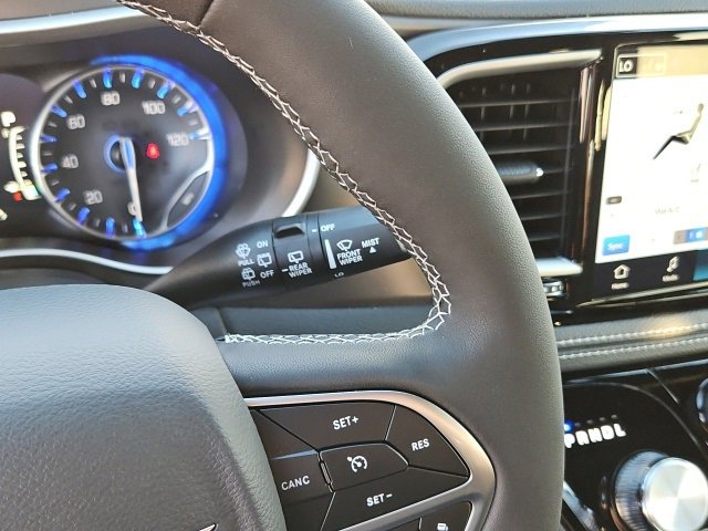 New 2026 Chrysler Pacifica Select image 17