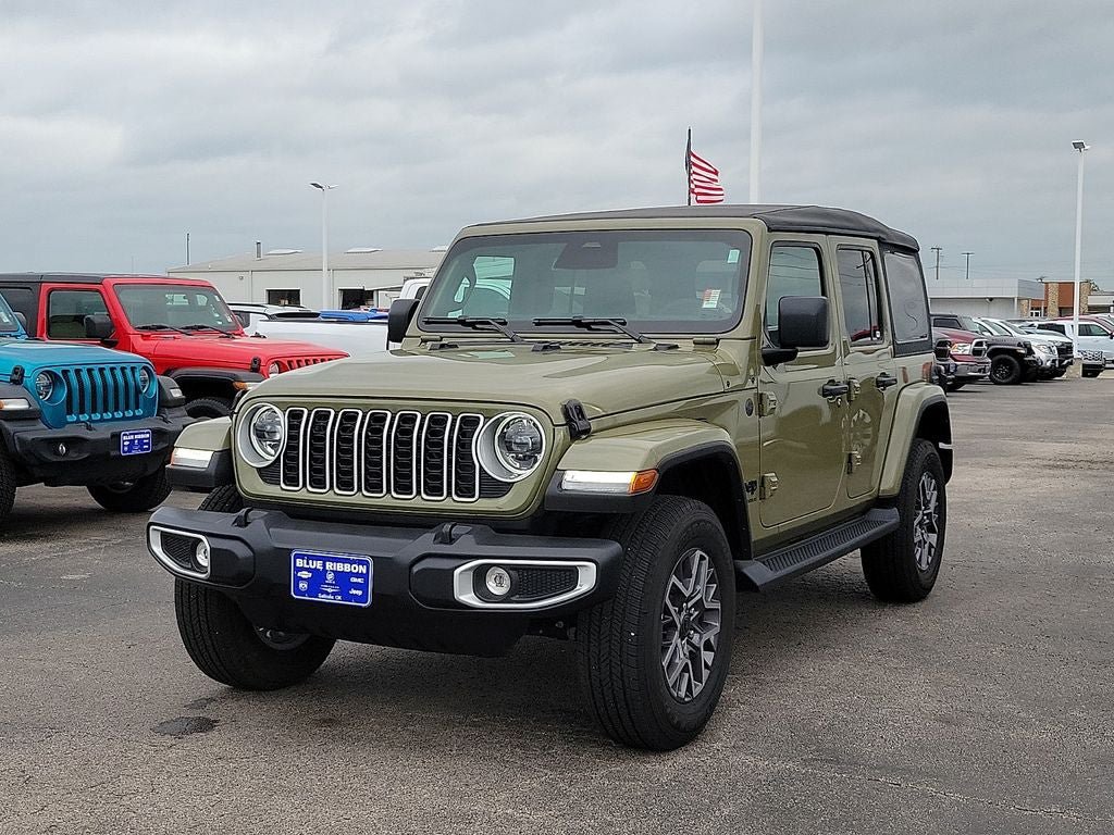 Used 2026 Jeep Wrangler Unlimited Sahara AWD/4WD image 2