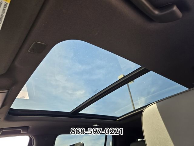 Used 2021 GMC Yukon XL SLT w/ SLT Luxury Plus Package image 11