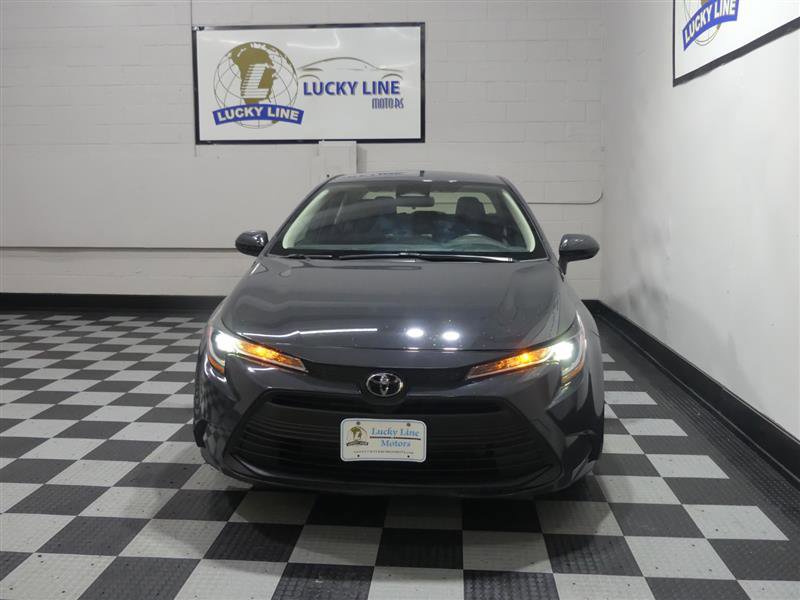 Used 2023 Toyota Corolla LE w/ Carpet Mat Package (TMS) image 2