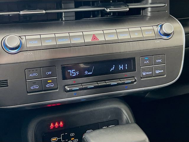 Used 2025 Hyundai Kona SEL image 19