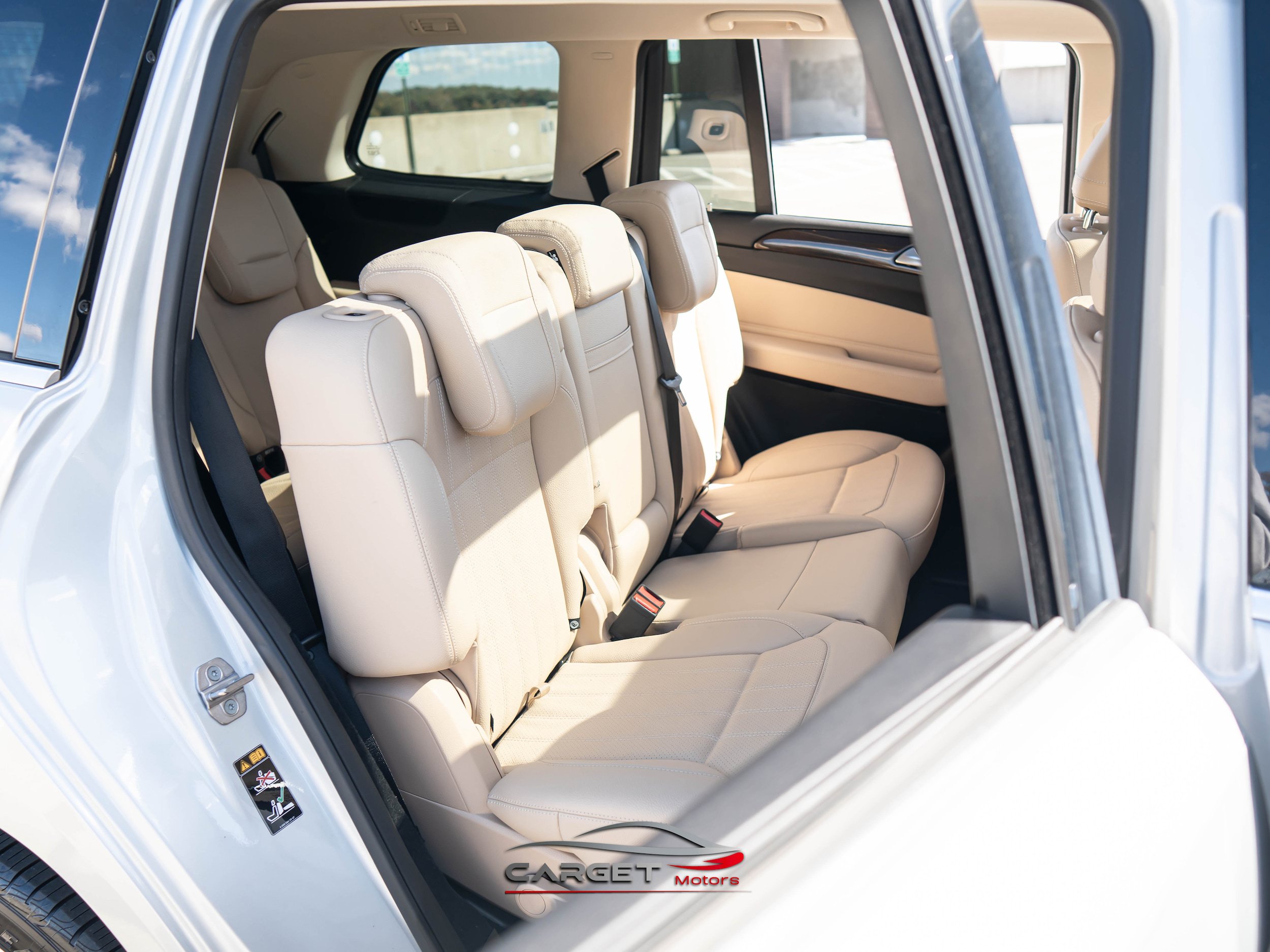 Used 2018 Mercedes-Benz GLS 450 4MATIC w/ Premium Package image 18
