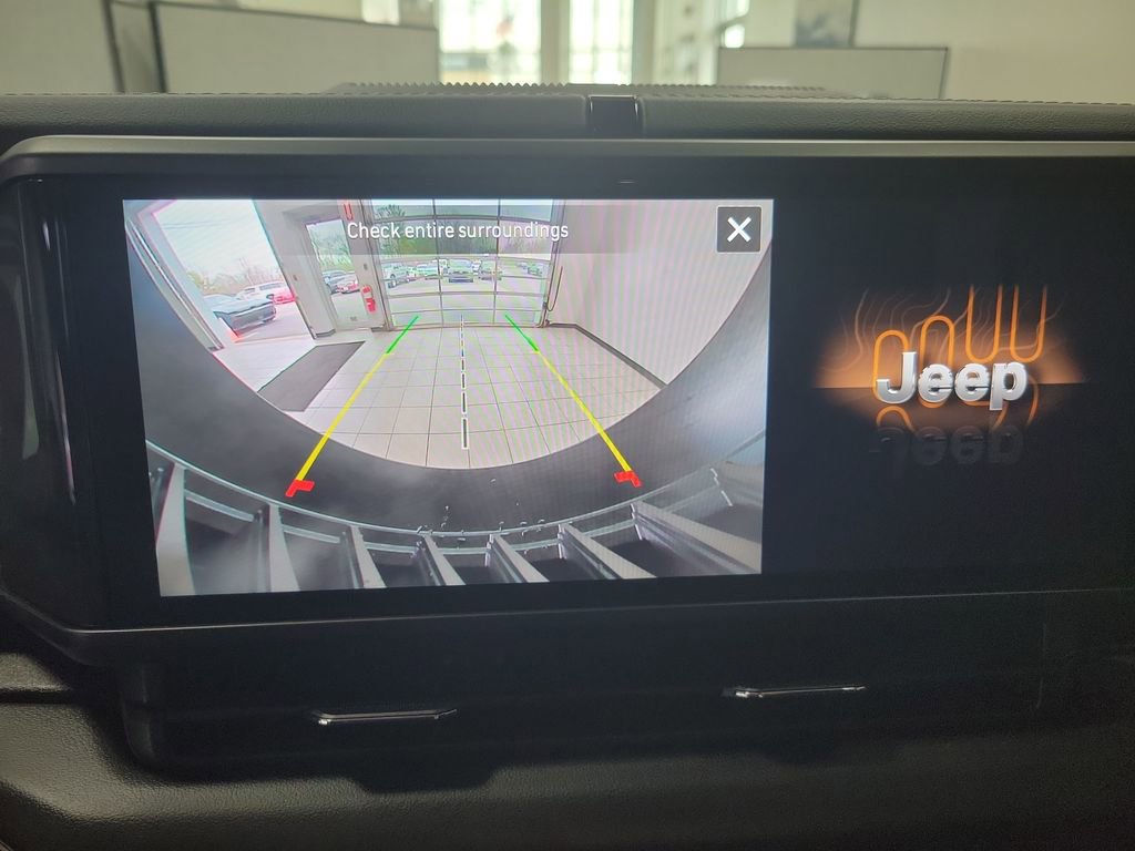 Used 2024 Jeep Wrangler Sahara w/ Safety Group image 37