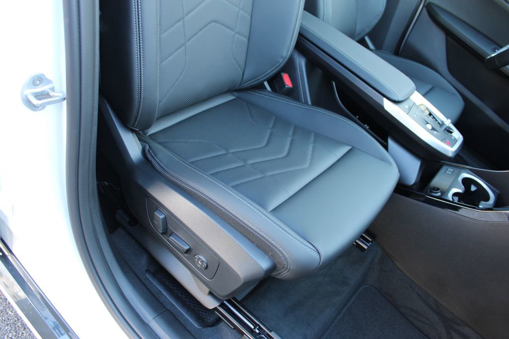 New 2026 BMW X1 xDrive28i AWD/4WD image 26