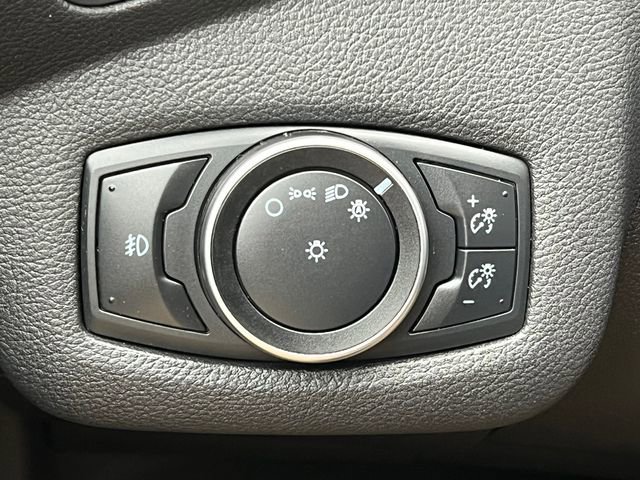 Used 2015 Ford C-MAX SEL image 18